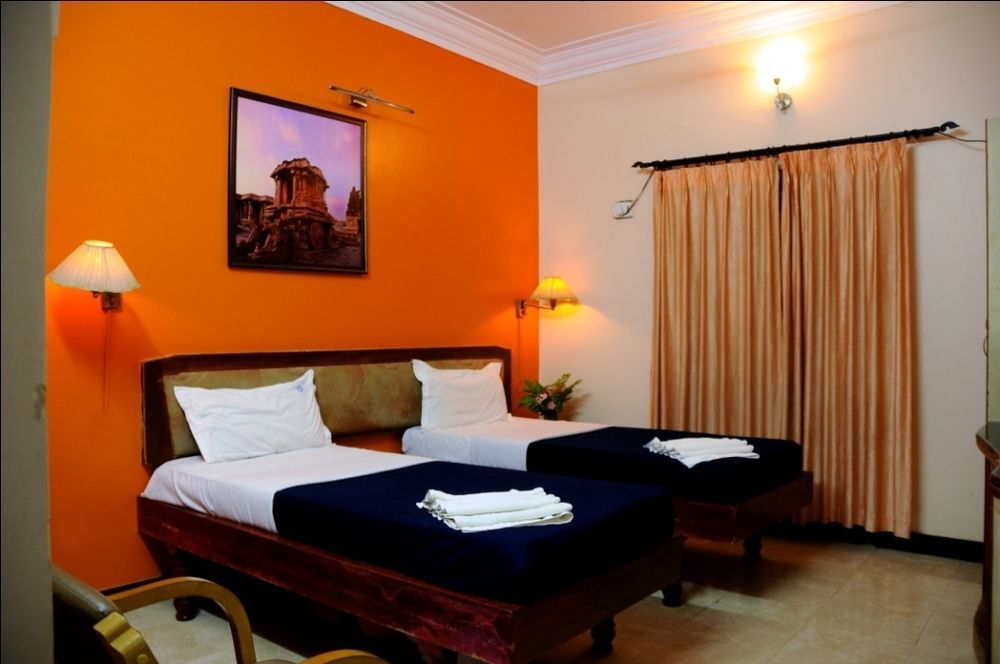 Kstdc Hotel Mayura Bhuvaneshwari Kamalapur هامبي المظهر الخارجي الصورة